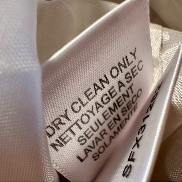 BCBGMaxAzria Soft Beige Lightweight Cotton Tiered Eyelet A-Line Mini Skirt Sz 2 - Picture 9 of 12